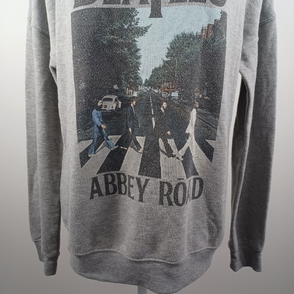 Beatles Abby Road Distressed Style Sweatshirt Medium Gray -Graphic Print - Picture 5 of 13